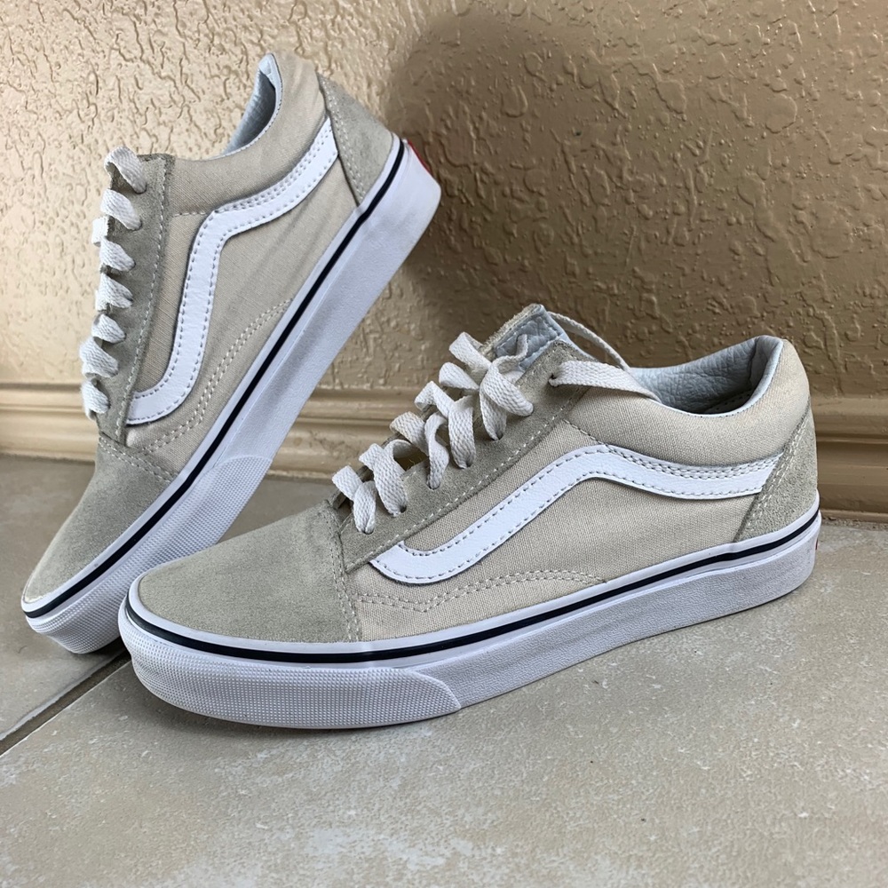 Nude Vans✨